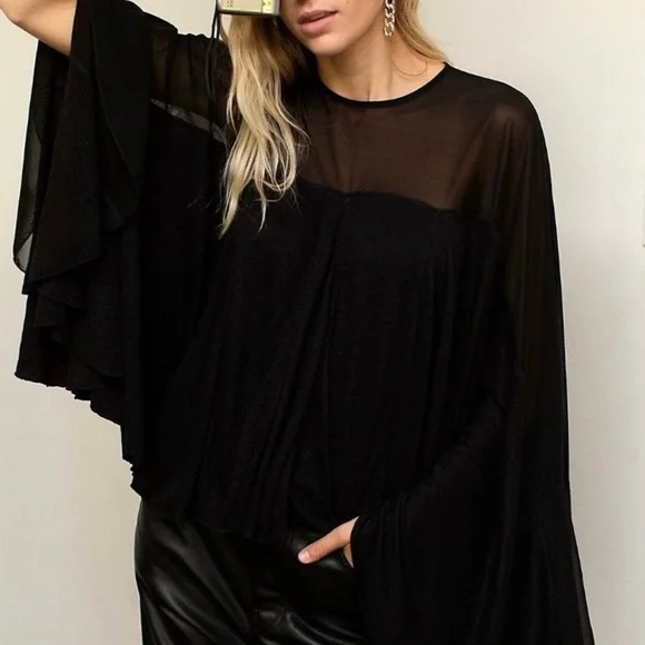 Free People On The Weekend Bell Sleeve Blouse in Black Small Medium - Picture 2 of 6